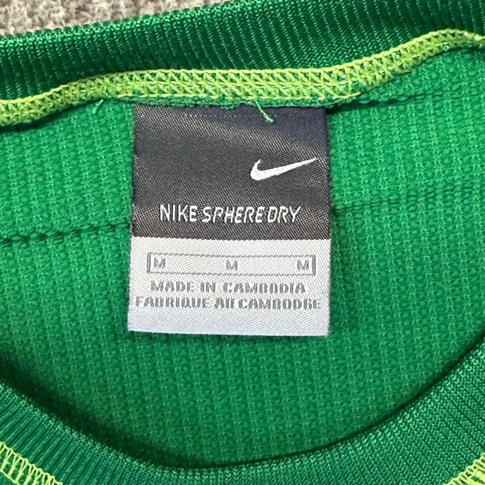 Nike Sphere Dry Mens Green Short Sleeve Training Shirt 128109 Size Medium